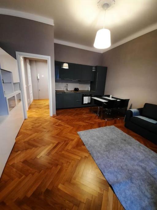 Residence Montanelli ตรีเอสเต ห้อง รูปภาพ